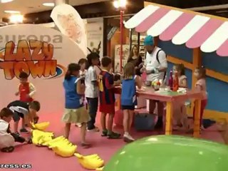 Más de 1.000 personas asisten al espectáculo de la serie inf