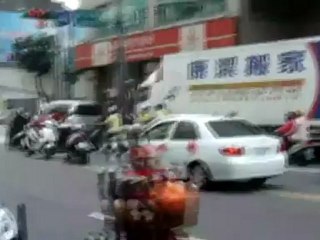 Drunk Driver Caught by YouTube Vlogger