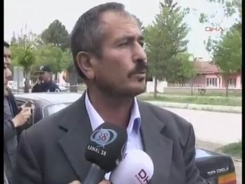 Turkey car bomb kills at least two