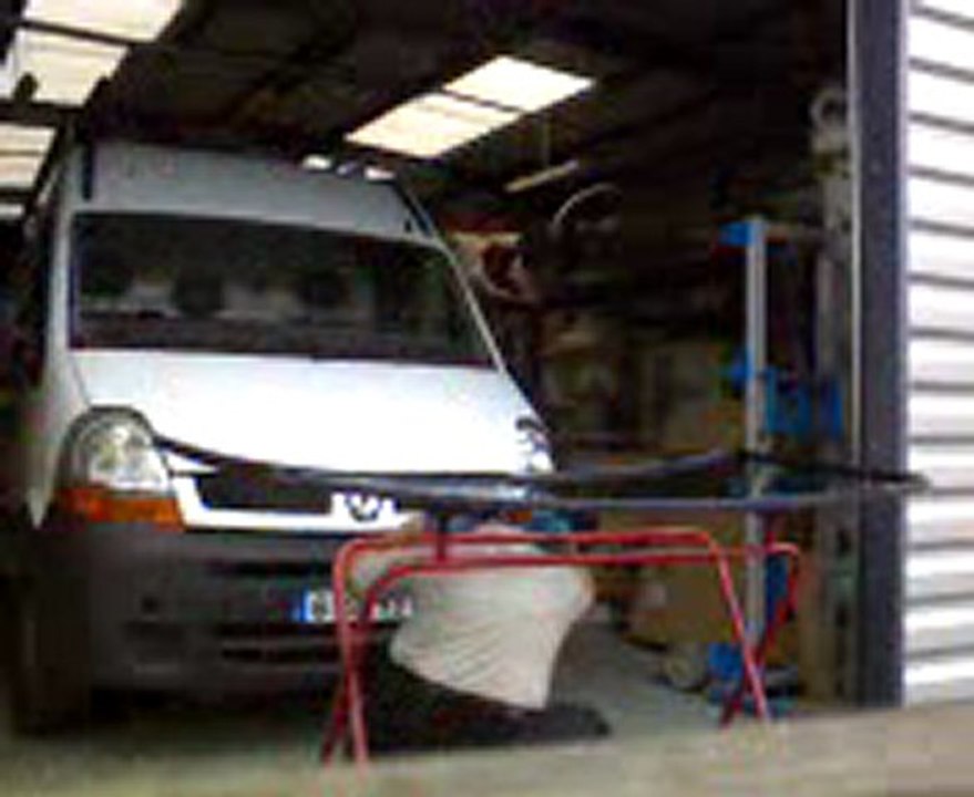 pose seul d'un pare-brise de Master...