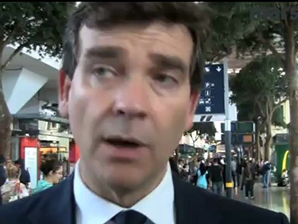 "Nous faisons un peu le SAMU", Arnaud Montebourg