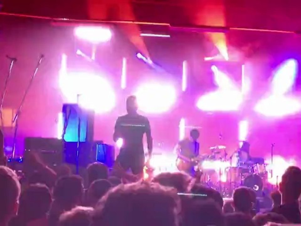 NUITS SONORES : # NUIT 1 - !!! (Tchik, Tchik, Tchik)