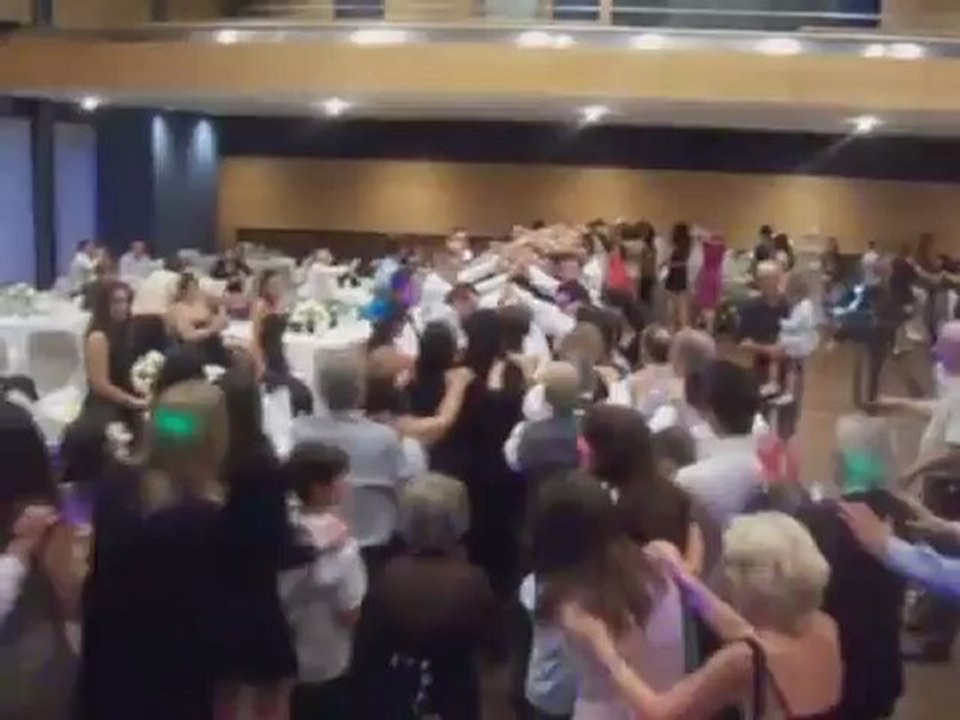 SUCHE ITALIENISCHE BAND FÜR HOCHZEIT