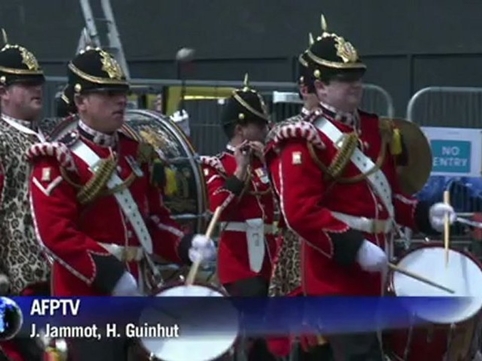 London prepares for Jubilee weekend