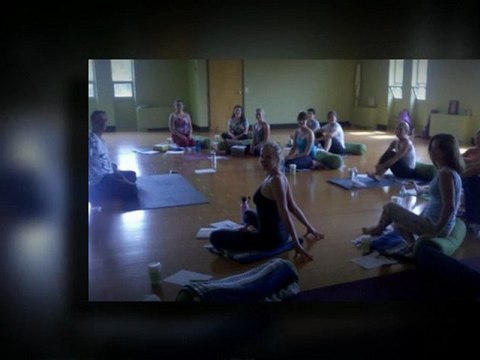 Prenatal Yoga Studio Cranston RI | Call (401) 632-0878