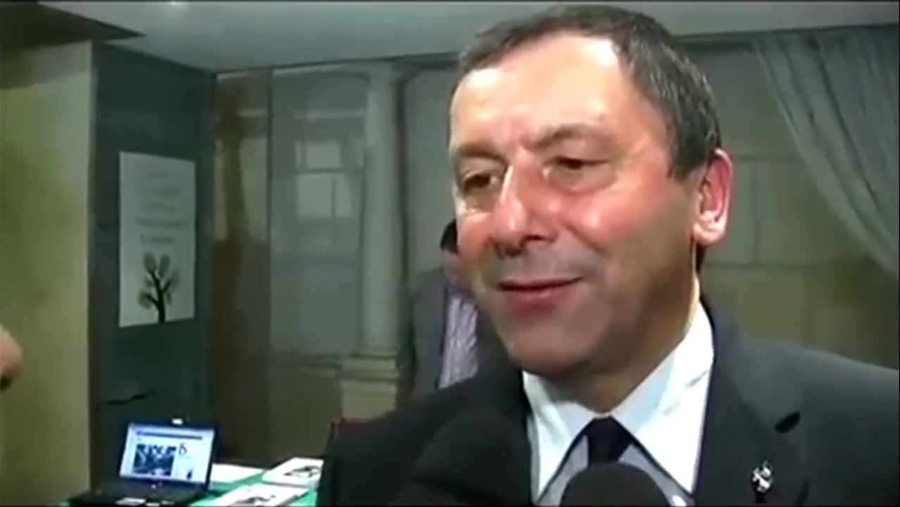 Profumo - Il governo Monti non farà tagli alla scuola (25.05.12)