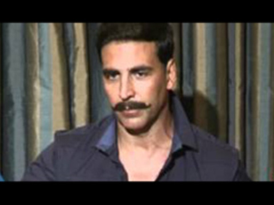 Akshay Reveals Secret Behind Film's Success Party !