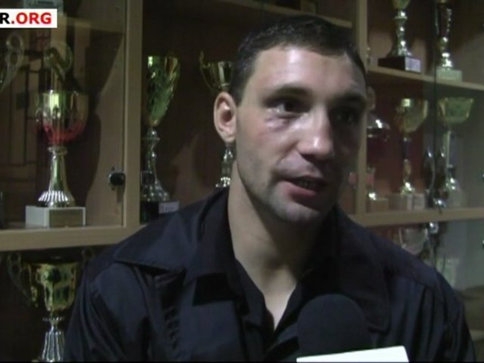 Łukasz Wawrzyczek po wygranej z Rusłanem Rodiwiczem (Białystok, 25 maja 2012)