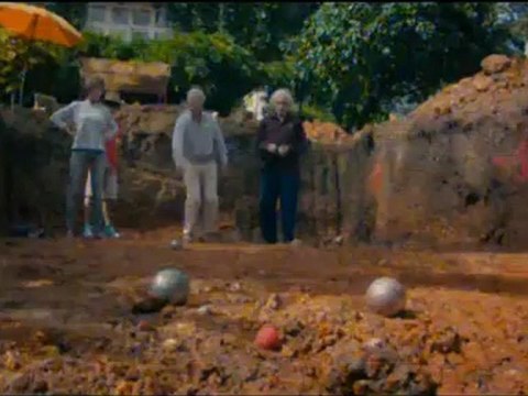 ¿Y si vivimos todos juntos? - Tráiler Español [360p]