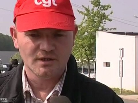 CARS D'ORSAY: Le conflit s'enlise (Essonne)