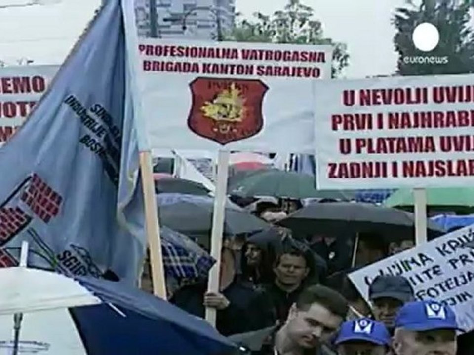 Workers demonstrate in Sarajevo