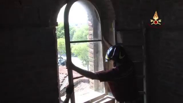 Malalbergo (BO) - Terremoto - Intervento VVF interno campanile 1 (26.05.12)