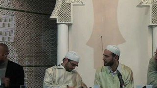 Mohamed Bajrafil  - Comment s'asseoir pendant un cours à la mosquée ?