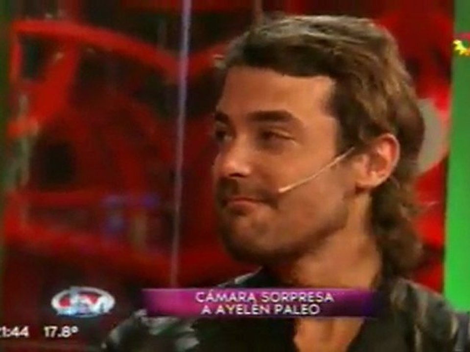 Pedro en Sábado Show Cámara Sorpresa a Ayelén Paleo 1 - 26 de Mayo