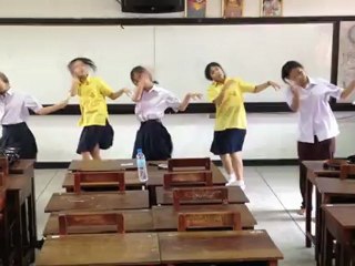 Special Femenine - Like This Or That Cover (5Dolls)