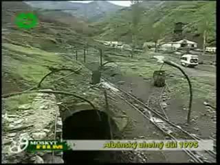 Electrische trein in Albanië..: bonno van der putten