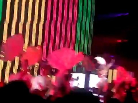 Beyoncé - Naughty Girl/Party @ Revel 05.25.2012