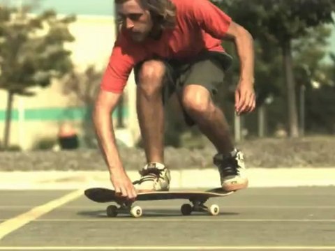 Skateboard Flat ground tricks (1000 fps slow motion)
