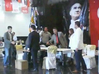 27,05,2012  Bugün yapılan CHP GAZİANTEP İL GENCLİK KOLLARI KONGRESİNDE 178 DELEGENİN OY KULLANDIĞI SANDIKDAN 159 DELEGENİN OYUNU ALARAK İL BAŞKANLIĞINA MEHMET DURDU SEÇİLMİŞTİR...