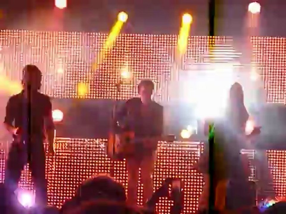 NRJ music tour 2012 avec amel popo natha et lulu (les amants de la bastie)