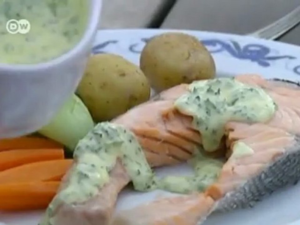 Sliced salmon with sandefjord butter | euromaxx