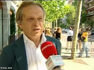 Botella inaugura el 'Madrid Sunday Shopping'