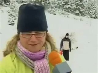 Una gran nevada en Madrid obliga de nuevo a cortar carreteras