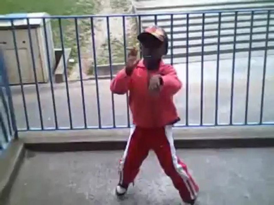Freestyle De Miinii-F Logobi