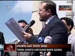 Onbinler Ayasofya Camiinde Öğle Namazı Kıldı