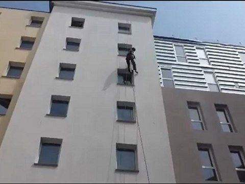 Nettoyage de façade Lille Roubaix Tourcoing Nord Plus Haut - Travaux en hauteur