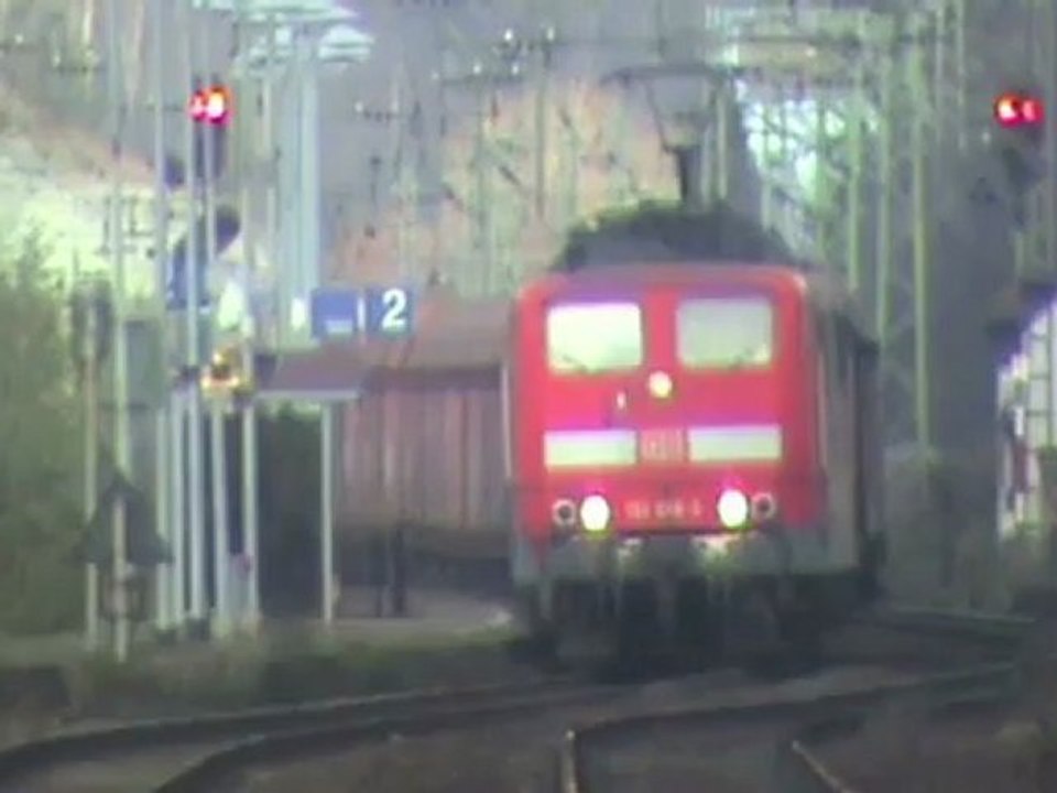 Züge beim Bahnof Rheinbrohl, Veolia BR185, 2x BR151, BR152, Railion BR185, 2x BR143, BR425
