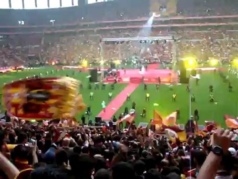 ŞAMPİYONLUK KUTLAMASI GALATASARAY KISKANANLAR ÇATLASIN