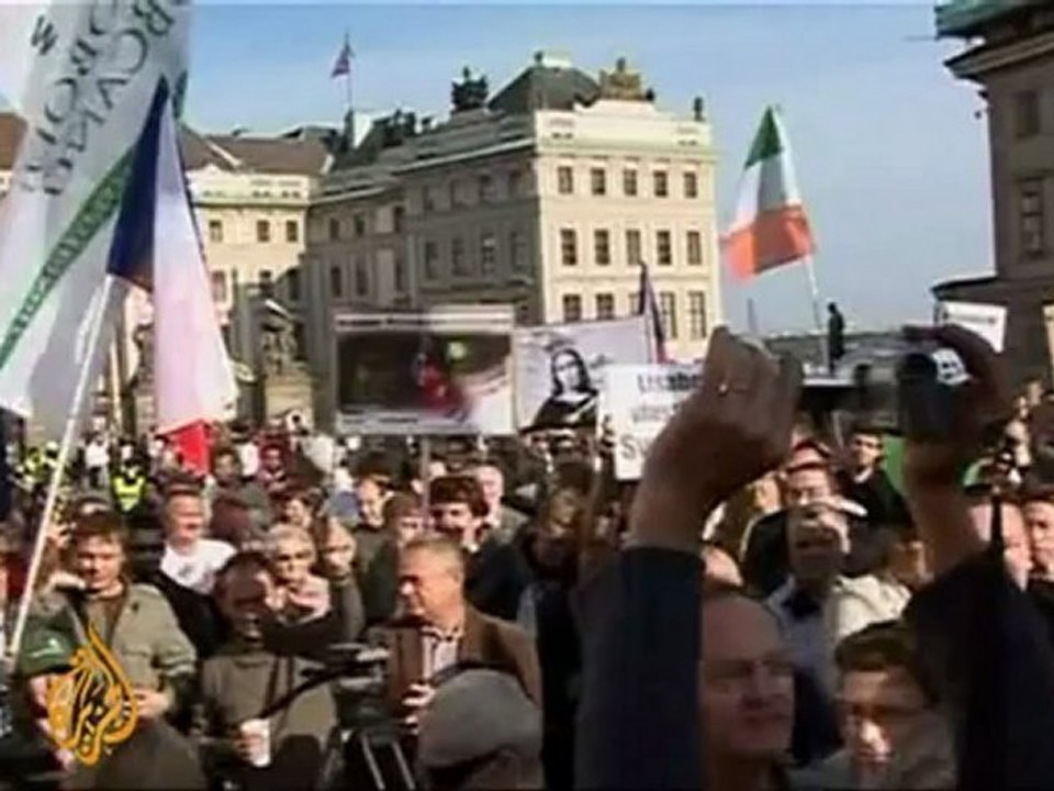 Czech Republic's leaders at odds over EU treaty ratification - 07 Oct 09