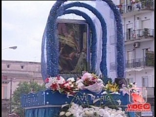 Napoli - Pellegrinaggio a Pompei, 30mila fedeli rinnovano la tradizione (28.05.12)