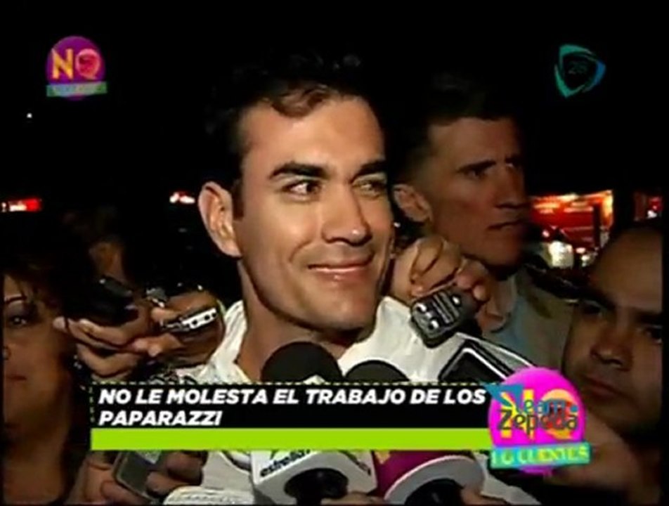 David Zepeda @davidzepeda1 causó furor a su llegada el teatro, habla de ADP