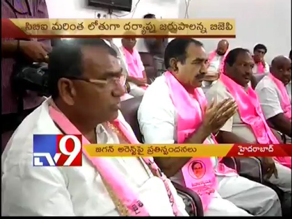 Vijayamma, stop blaming Sonia - Botsa