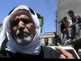 Syria فري برس حمص الحولة رجل يطلب من المراقبين اولاده الذين ذبحو 25 5 2012 Homs