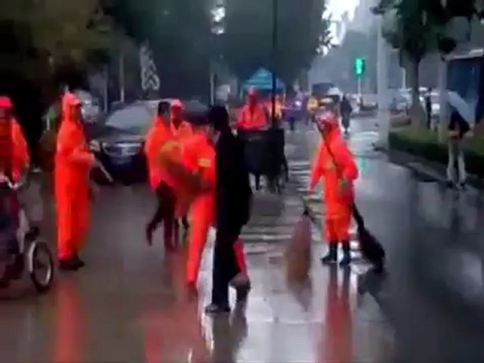 'Oğlum Bak Git' Çin Versiyon - Video - Enkisa.net