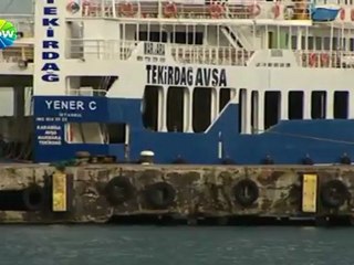 İki araç feribottan denize uçtu - 28 mayıs 2012