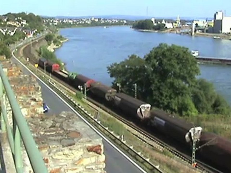 Züge bei Neuwied am Rhein, BR155, 2x BR151, BR152, BR143