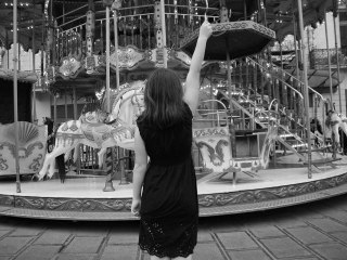 LA FILLE QUI VOULAIT QUITTER LA TERRE (version 1)