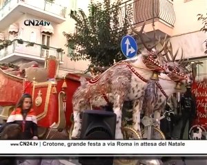 Download Video: Crotone, grande festa a via Roma in attesa del Natale