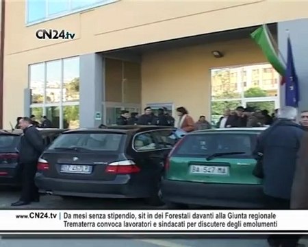 Da mesi senza stipendio, sit in dei Forestali davanti alla Giunta regionale
