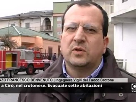 Frana a Cirò, nel crotonese. Evacuate sette abitazioni