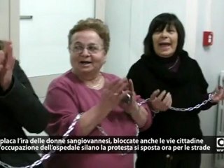 Donne S. Giovanni Fiore bloccano paese, non toccate l’ospedale