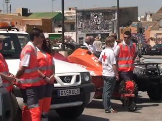 Barberá visita el operativo policial de la playa de Las Arenas