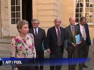 Parisot réclame un "cadrage économique" des chantiers sociaux