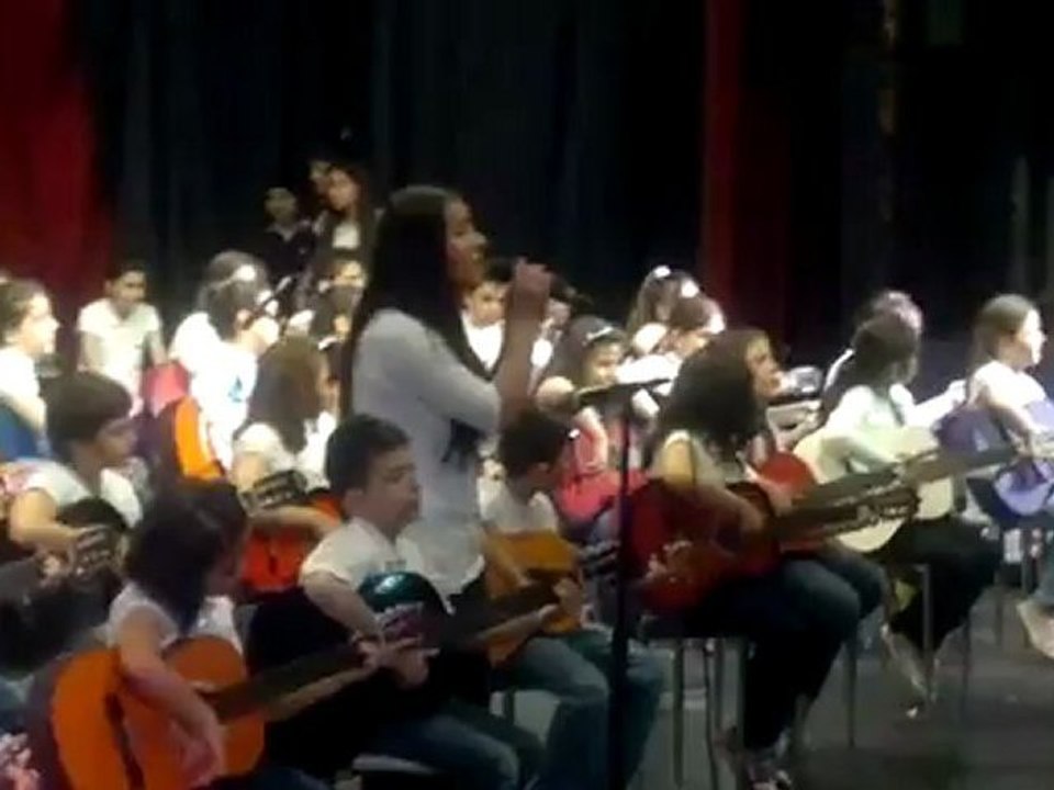 "Gülpembe" Okul gitar korosu