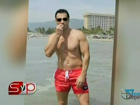@davidzepeda1 mandó besos desde Acapulco durante Premios TVyNovelas 2012