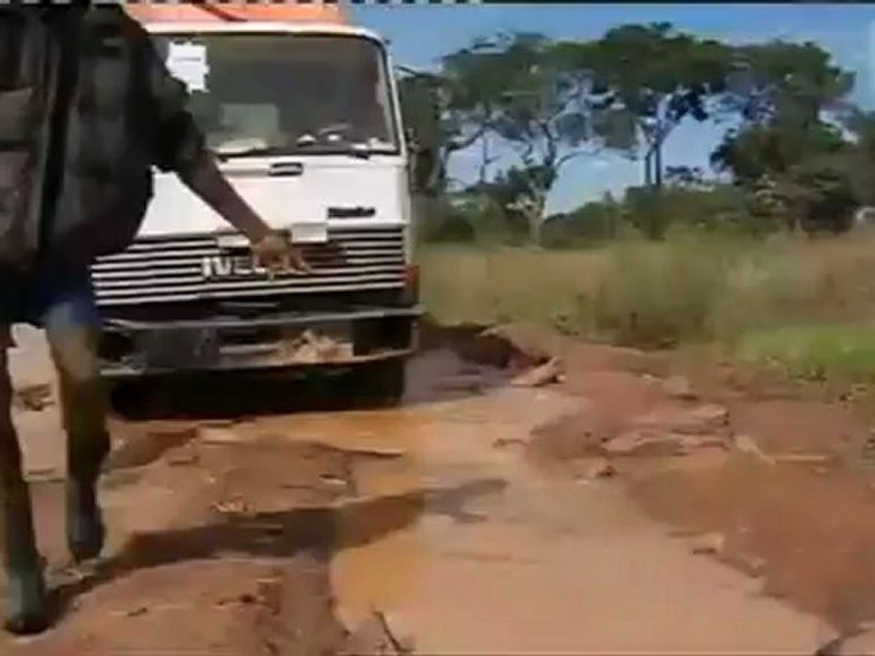 RDC : LES ROUTES DE TOUS LES DANGERS, LA MORT AU TOURNANT. VIVES LES 5 CHANTIERS !